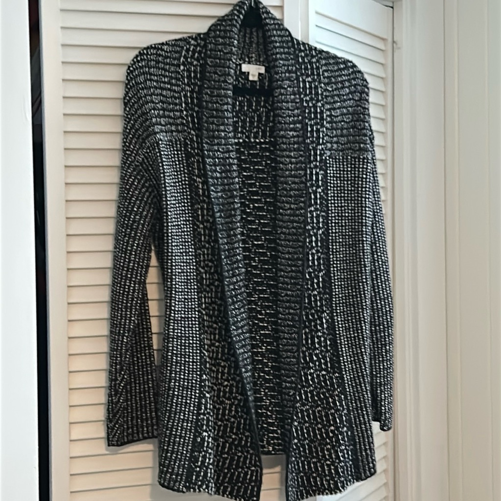J.Jill Lighter Weight Sweater Size Medium